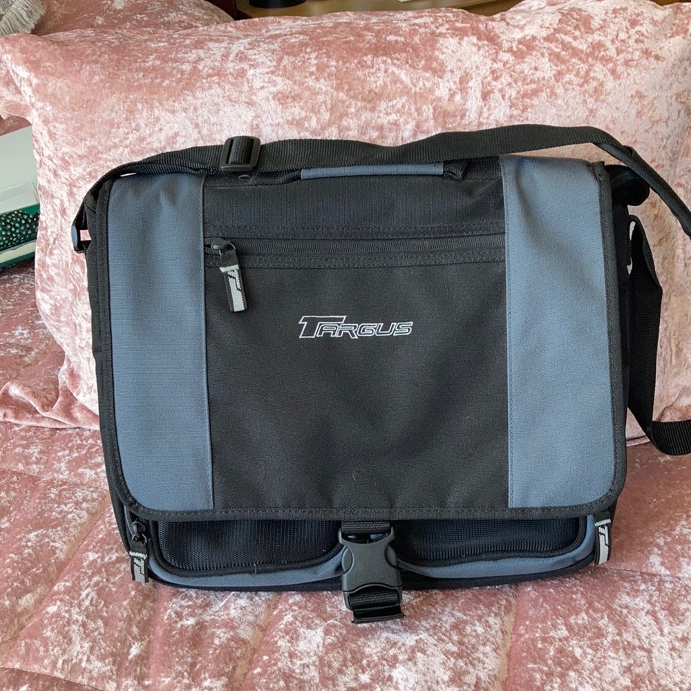 Targus laptop bag